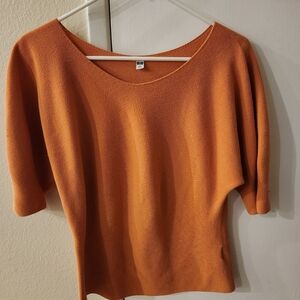 Uniqlo Orange Size L Sweater